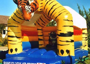 Hüpfburg Tommy Tiger mieten | gelbe Tiger Gumpiburg