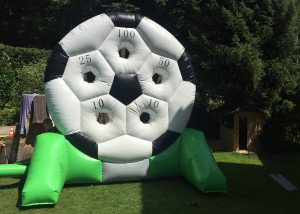 Riesen-Fussball-Torwand mieten in der Ostschweiz